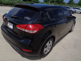 2017 Kia Forte5