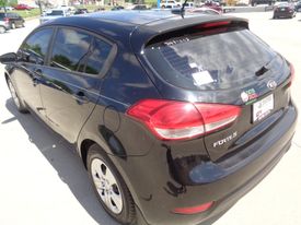 2017 Kia Forte5