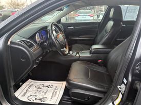 2019 Chrysler 300