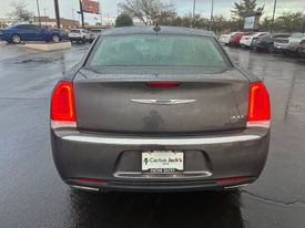 2019 Chrysler 300