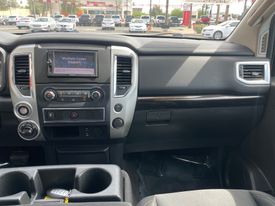 2017 Nissan Titan