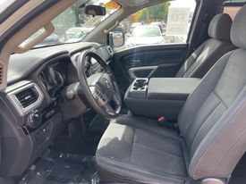 2017 Nissan Titan