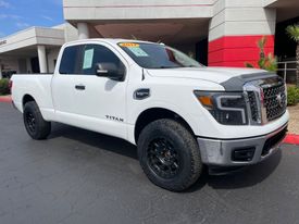 2017 Nissan Titan