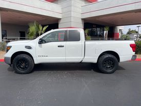 2017 Nissan Titan