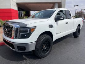 2017 Nissan Titan