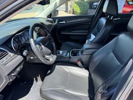 2019 Chrysler 300
