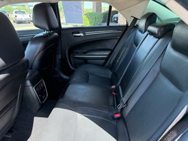 2019 Chrysler 300
