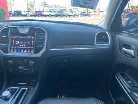 2019 Chrysler 300