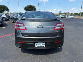 2016 Ford Taurus