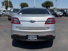 2018 Ford Taurus