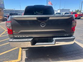2017 Nissan Titan