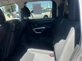 2017 Nissan Titan