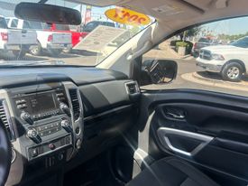 2017 Nissan Titan