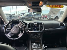 2017 Chrysler 300