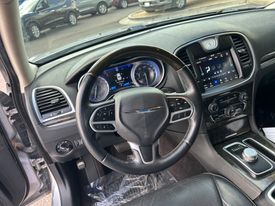 2017 Chrysler 300