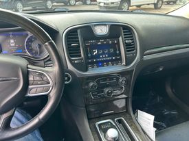 2017 Chrysler 300