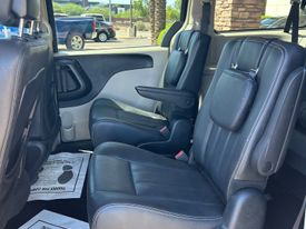 2016 Chrysler Town & Country