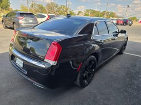 2017 Chrysler 300