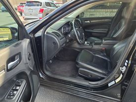 2017 Chrysler 300