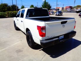 2017 Nissan Titan