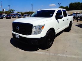 2017 Nissan Titan