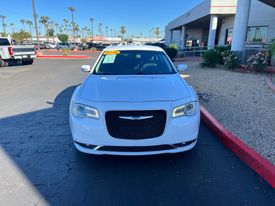 2018 Chrysler 300