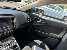 2016 Chrysler 200
