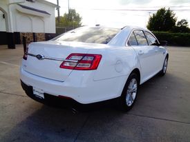 2016 Ford Taurus