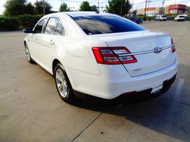2016 Ford Taurus