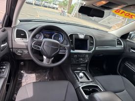 2018 Chrysler 300