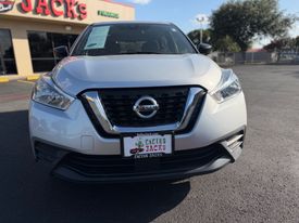 2020 Nissan Kicks