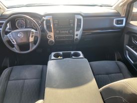 2017 Nissan Titan