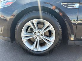 2019 Ford Taurus