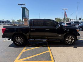 2017 Nissan Titan