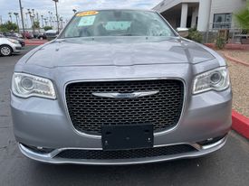 2018 Chrysler 300