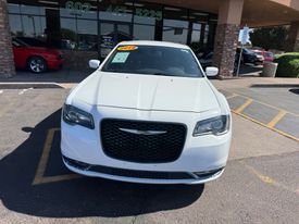 2019 Chrysler 300