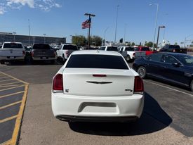 2019 Chrysler 300