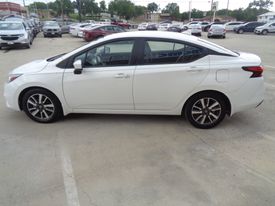 2022 Nissan Versa