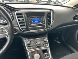 2016 Chrysler 200