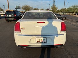 2018 Chrysler 300