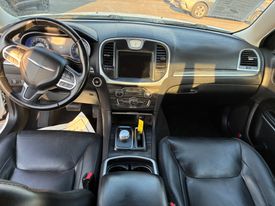 2018 Chrysler 300