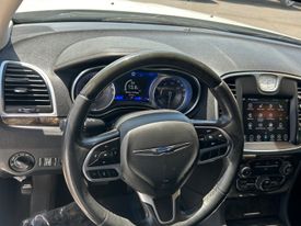 2020 Chrysler 300