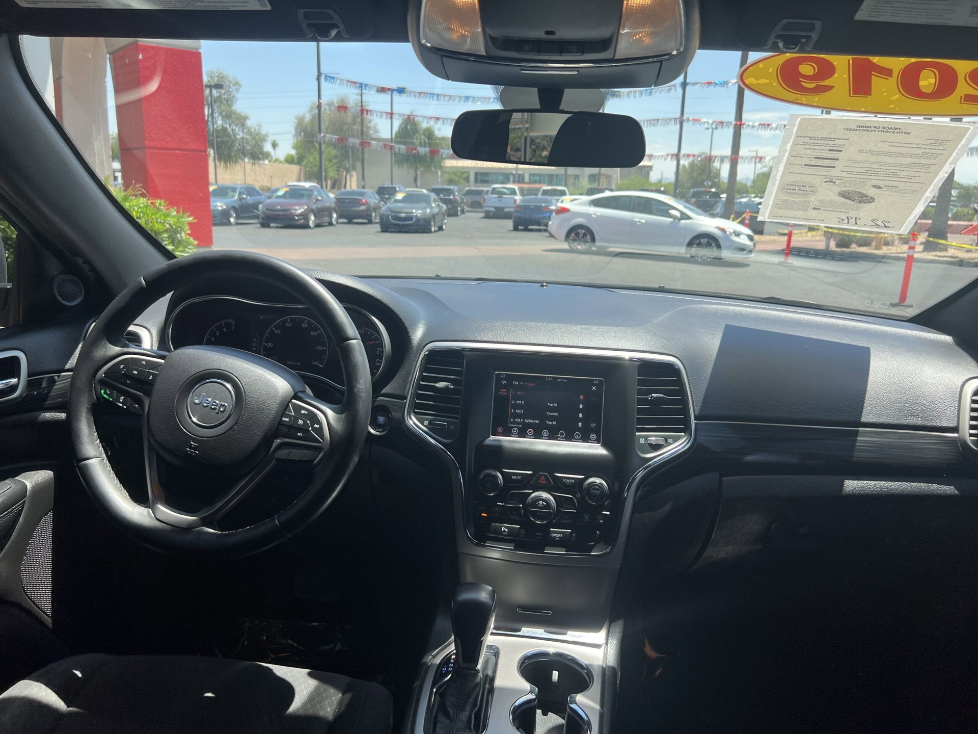 Image of 2019 Jeep Grand Cherokee Laredo