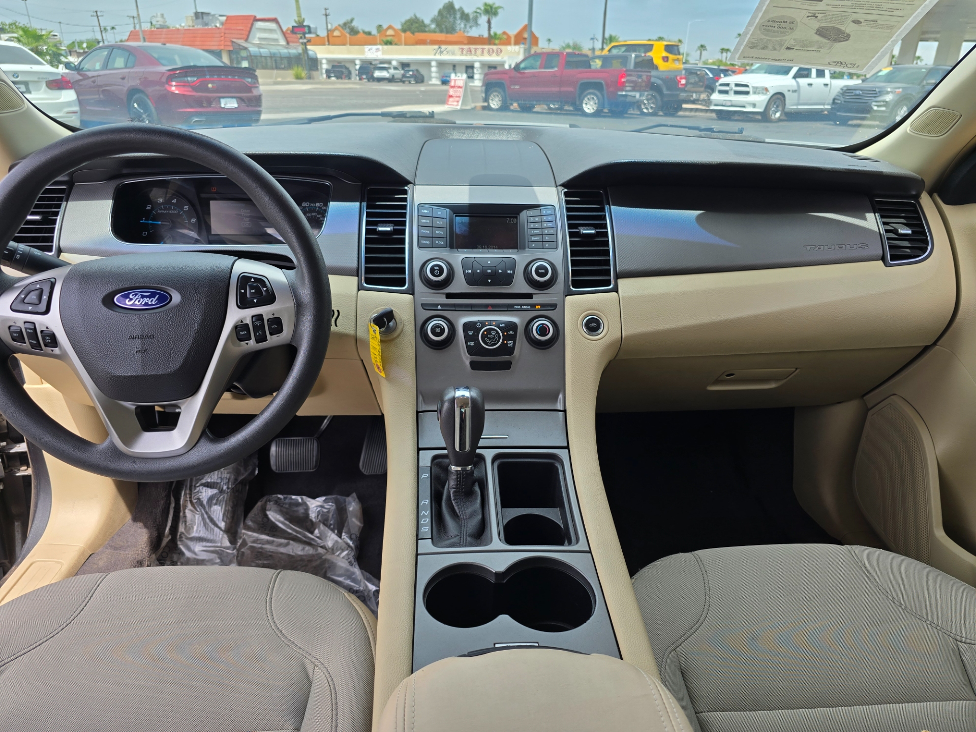 2018 Ford Taurus SE - Photo 11