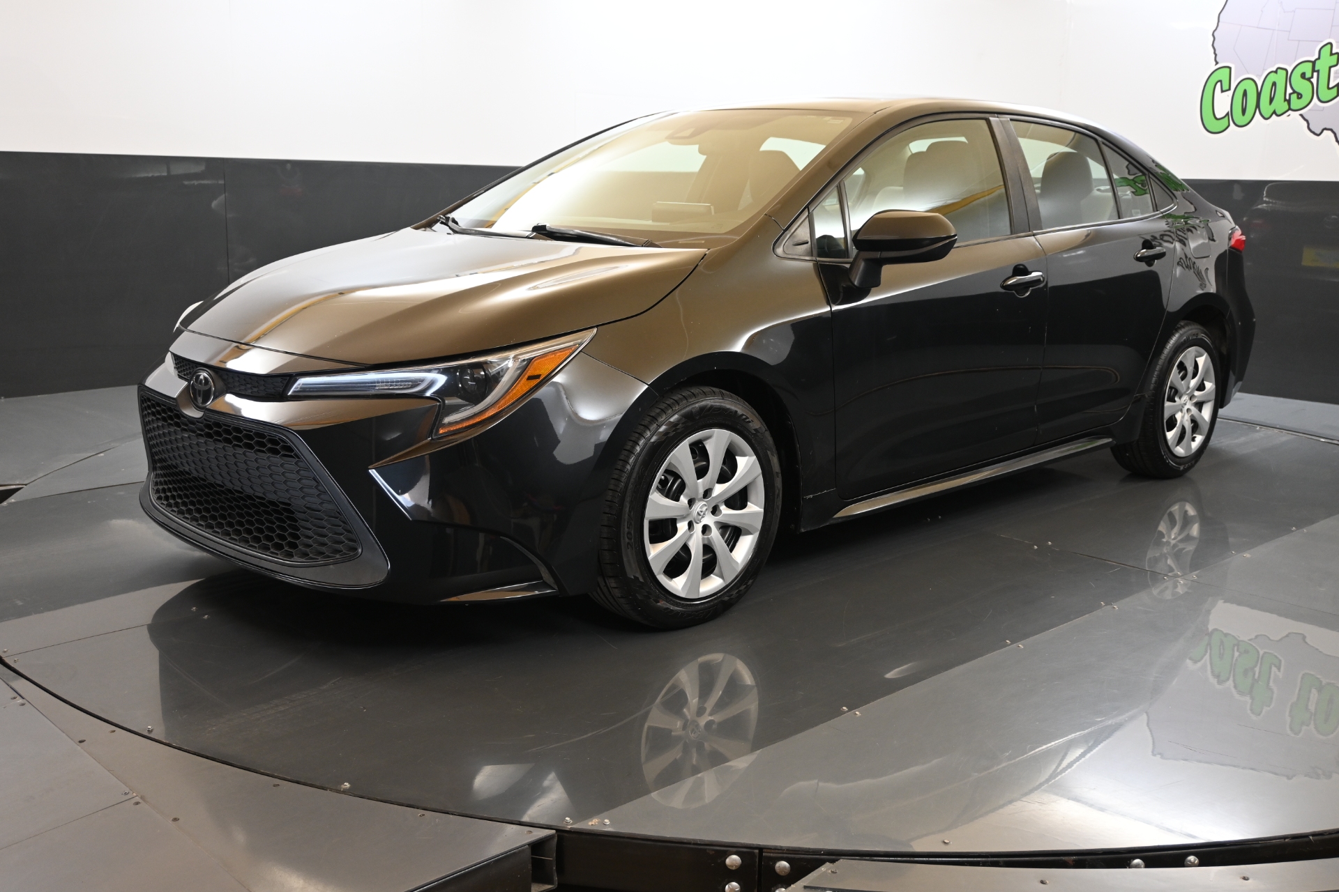 2021 Toyota Corolla LE - Photo 7