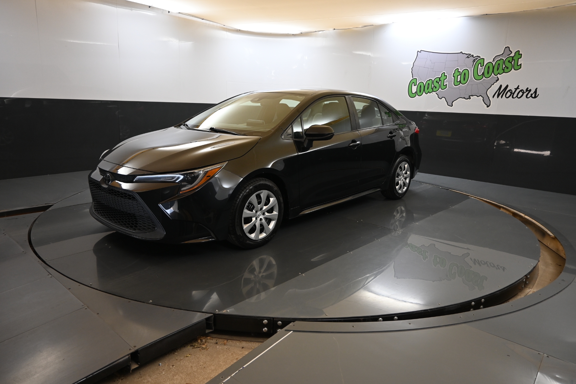 2021 Toyota Corolla LE - Photo 8