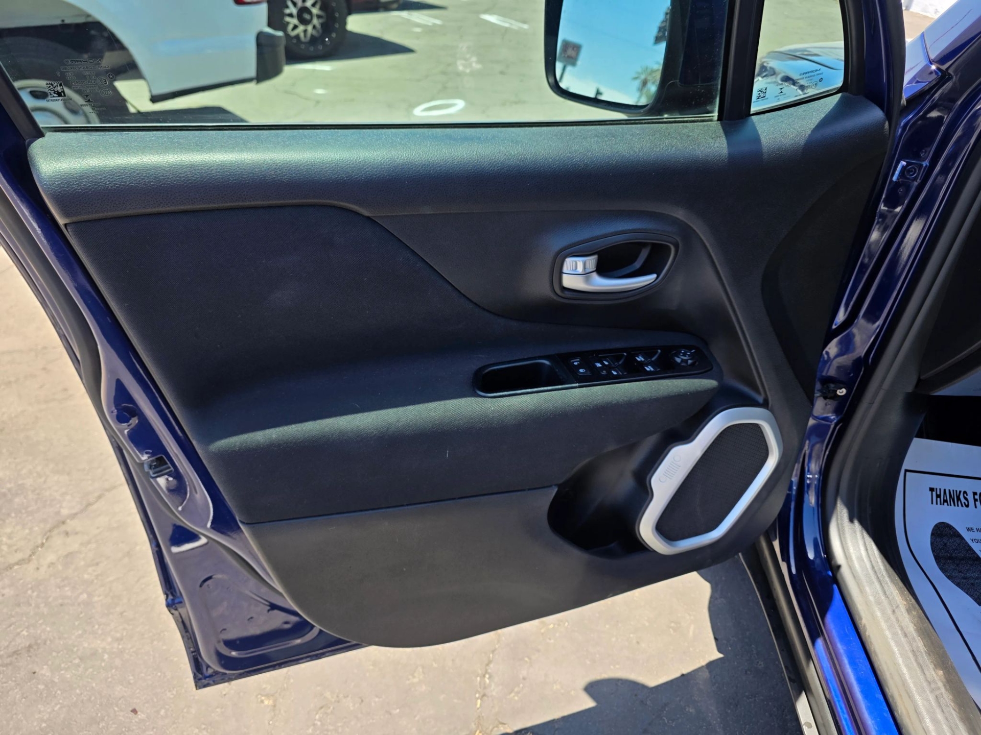 2020 Jeep Renegade Latitude - Photo 11
