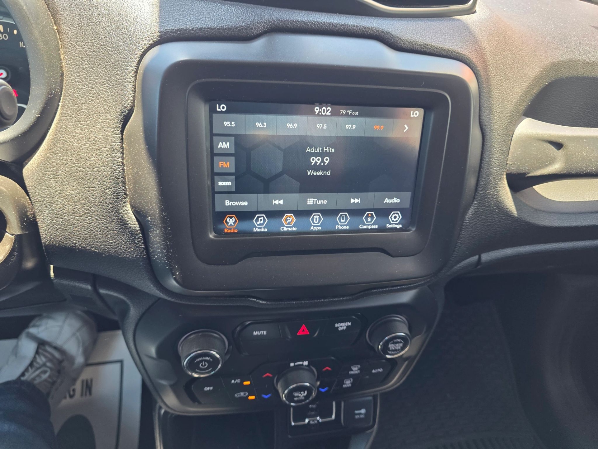 2020 Jeep Renegade Latitude - Photo 24