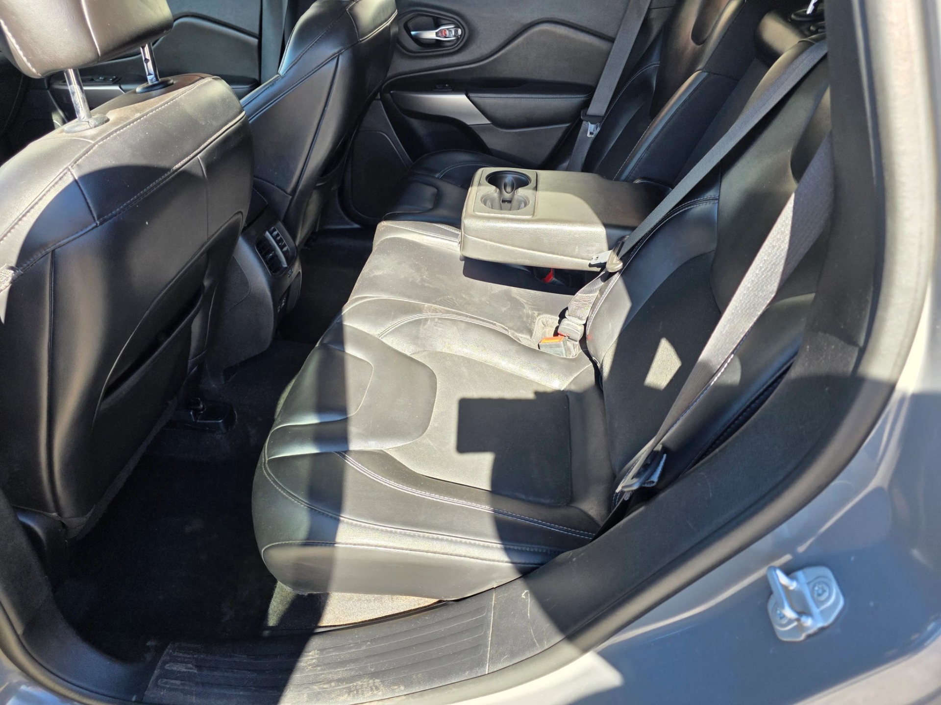 2021 Jeep Cherokee Latitude Plus - Photo 13