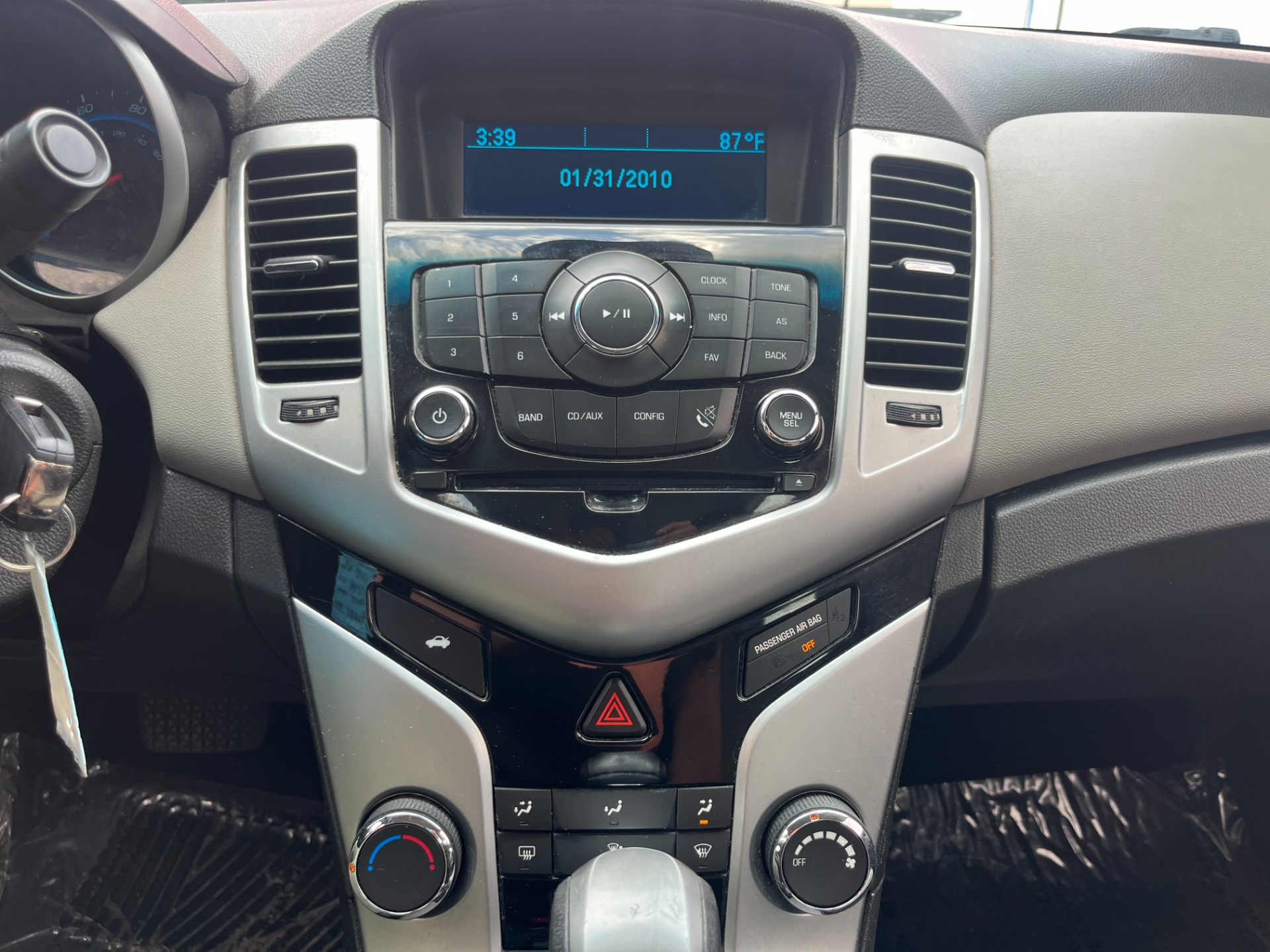 2015 Chevrolet Cruze LS - Photo 11